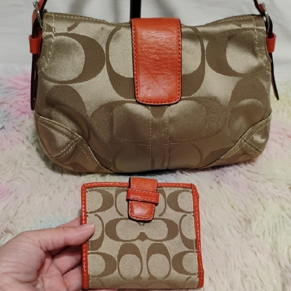SALE! Auth Coach Vintage Tan/Orange Shoulder Bag & Matching Wallet Set - Picture 5 of 13